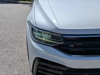 Volkswagen Tiguan 2023 SE R-Line Negro 4p SUV
