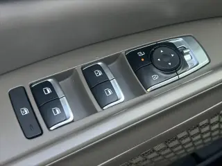 Kia Carnival Hybrid 2026 LXS 4dr Mini-Van