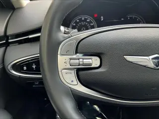 Genesis GV70 2025 AWD 2.5T Estándar 4p SUV