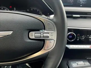 Genesis GV70 2025 AWD 2.5T Estándar 4p SUV