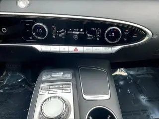 Genesis GV70 2025 AWD 2.5T Estándar 4p SUV