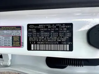Genesis GV70 2025 AWD 2.5T Estándar 4p SUV