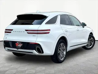 Genesis GV70 2025 AWD 2.5T Estándar 4p SUV