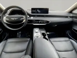 Genesis GV70 2025 AWD 2.5T Estándar 4p SUV
