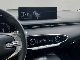 Genesis GV70 2025 AWD 2.5T Estándar 4p SUV