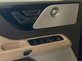 Lincoln Aviator 2021 AWD Reserve 4dr SUV