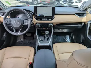 Toyota RAV4 Híbrido 2023 AWD XLE Premium SUV 4 puertas