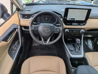 Toyota RAV4 Híbrido 2023 AWD XLE Premium SUV 4 puertas