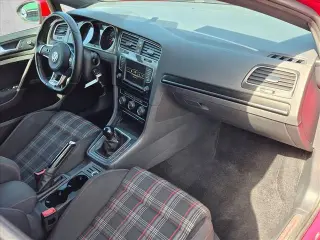 Volkswagen Golf GTI 2017 S 4p Hatchback 6M