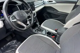 Volkswagen Taos 2025 SE 4p SUV