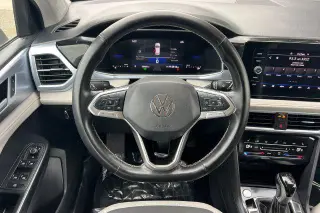 Volkswagen Taos 2025 SE 4p SUV