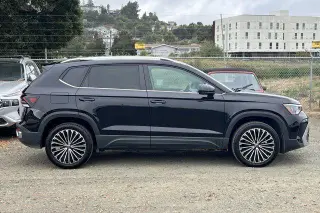 Volkswagen Taos 2025 SE 4p SUV