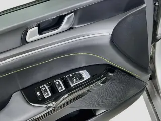 Kia K5 2026 GT 4p Sedan