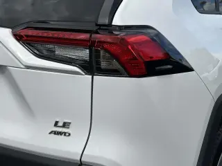 Toyota RAV4 2024 AWD LE 4dr SUV