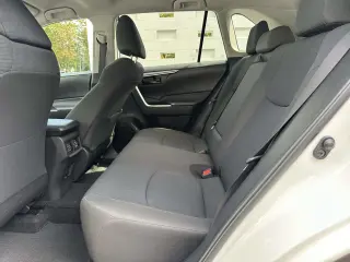 Toyota RAV4 2024 AWD LE 4dr SUV