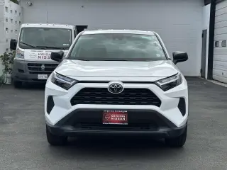 Toyota RAV4 2024 AWD LE 4dr SUV