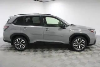 Subaru Forester 2025 AWD Touring 4p Crossover