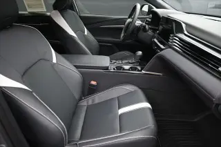 Toyota Camry 2025 SE 4dr Sedan