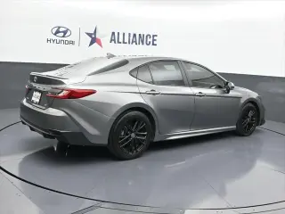 Toyota Camry 2025 SE 4dr Sedan