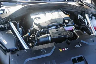 Genesis GV70 2025 AWD 2.5T Estándar 4p SUV