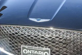 Genesis GV70 2025 AWD 2.5T Estándar 4p SUV