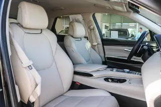 Genesis GV70 2025 AWD 2.5T Estándar 4p SUV