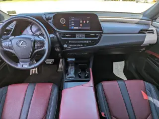 Lexus ES 350 2023 F SPORT Handling 4dr Sedán