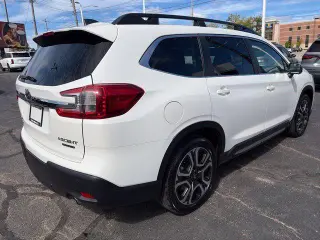 Subaru Ascent 2023 AWD Limited 8-Pasajeros 4p SUV