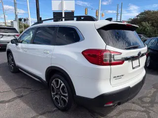 Subaru Ascent 2023 AWD Limited 8-Pasajeros 4p SUV