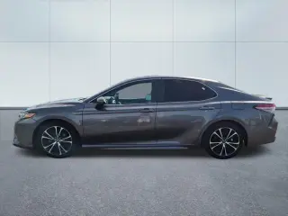 Toyota Camry 2018 SE 4dr Sedán