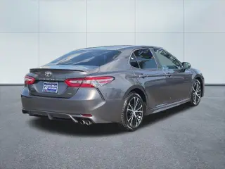 Toyota Camry 2018 SE 4dr Sedán