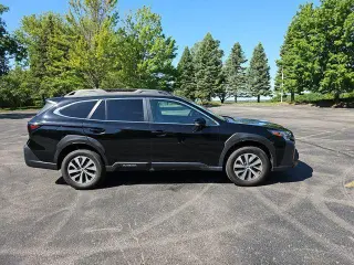 Subaru Outback 2023 AWD Premium 4p Crossover