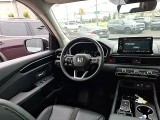 Honda Pilot 2024 AWD Touring 4p SUV
