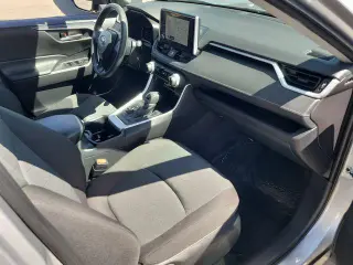 Toyota RAV4 Hybrid 2025 AWD XLE 4p SUV