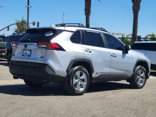 Toyota RAV4 Hybrid 2025 AWD XLE 4p SUV