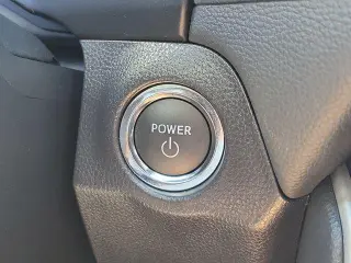 Toyota RAV4 Hybrid 2025 AWD XLE 4p SUV