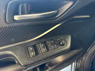 Toyota C-HR 2018 XLE Premium 4dr Crossover