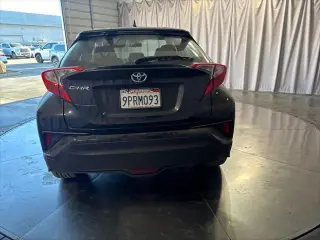 Toyota C-HR 2018 XLE Premium 4dr Crossover