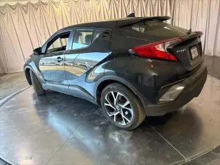 Toyota C-HR 2018 XLE Premium 4dr Crossover
