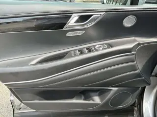 Genesis GV80 2025 AWD 2.5T Estándar 4p SUV