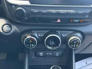 Hyundai VENUE 2025 SEL 4dr Crossover