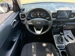 Hyundai VENUE 2025 SEL 4dr Crossover