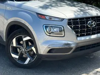 Hyundai VENUE 2025 SEL 4dr Crossover