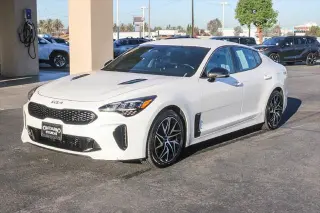 Kia Stinger 2023 GT-Line 4p Sedana