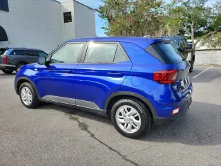 Hyundai VENUE 2023 SE 4puertas Crossover