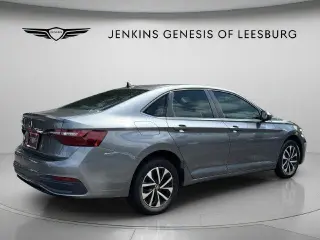 Volkswagen Jetta 2024 S 4dr Sedán 8A
