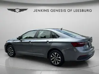 Volkswagen Jetta 2024 S 4dr Sedán 8A