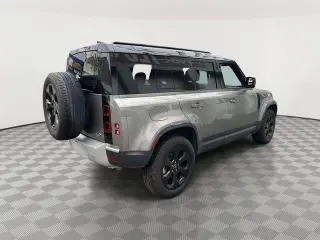 Land Rover Defender 2023 AWD 110 S 4dr SUV