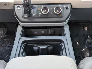 Land Rover Defender 2023 AWD 110 SE 4dr SUV