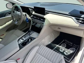 Genesis G70 2026 2.5T Prestige 4dr Sedán